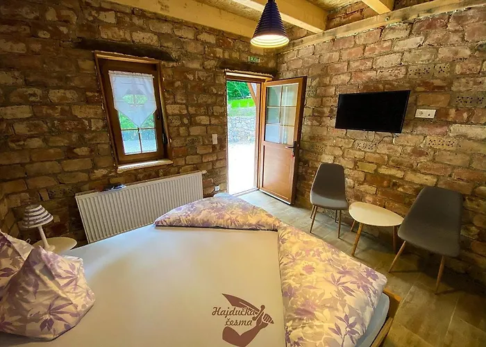 Hajducka Cesma * Dubovsko