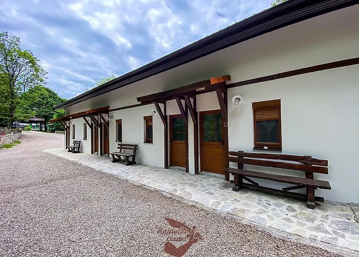 Hajducka Cesma * Dubovsko